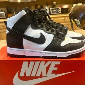 Nike dunk high retro